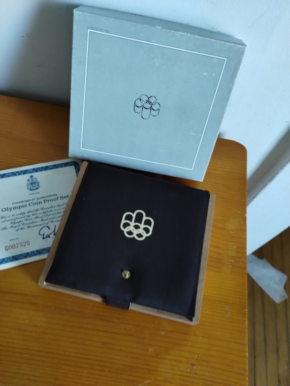 VTG Olympic Wooden Box For Pieces
